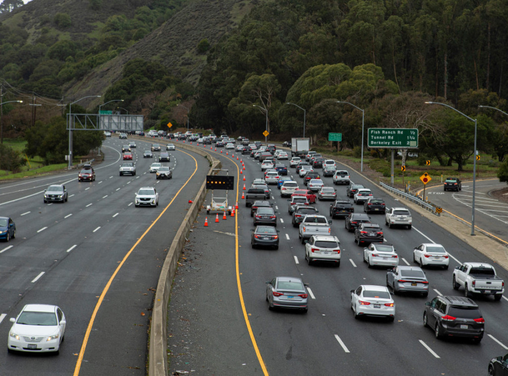 Privremeno zatvoren auto-put kod Los Anđelesa zbog pucanja gasovoda, bez povređenih