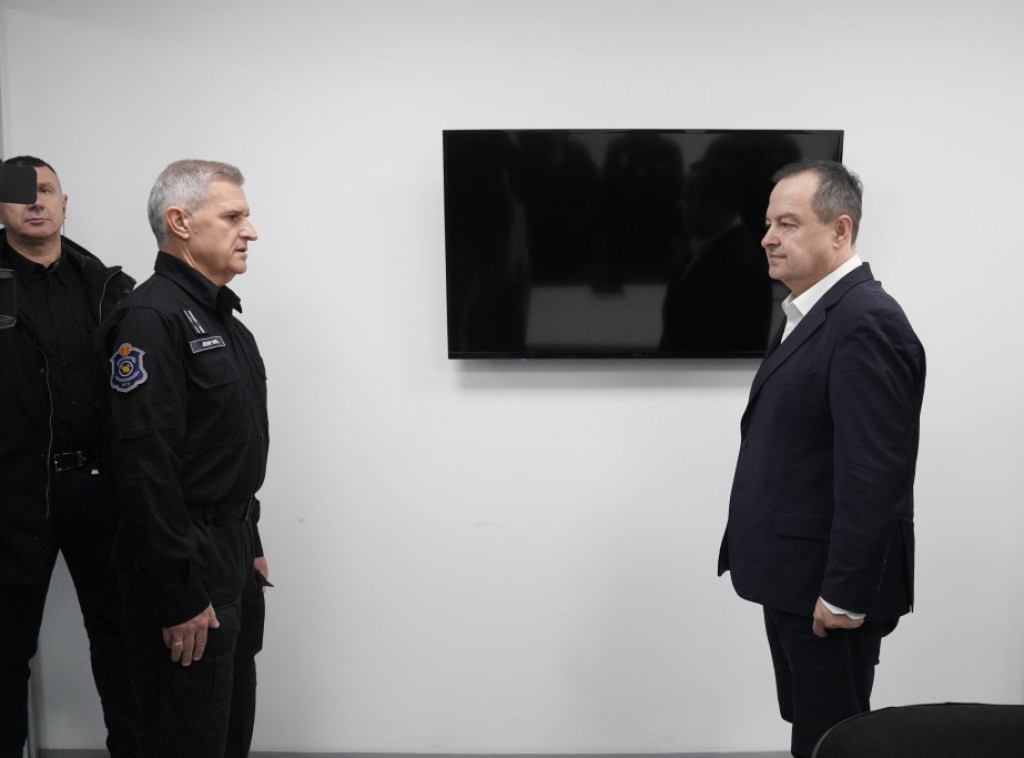 Ivica Dačić: Počela akcija uklanjanja bombe, biće prebačena na Pasuljanske livade