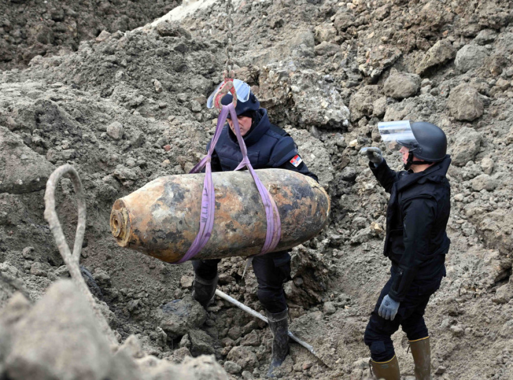 MUP: Avio-bomba iz Beograda uspešno transportovana na Pasuljanske livade