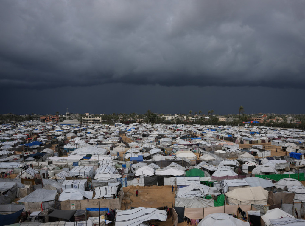 Gaza: Hiljade raseljenih Palestinaca u šatorima ugroženi kišama i niskim temperaturama