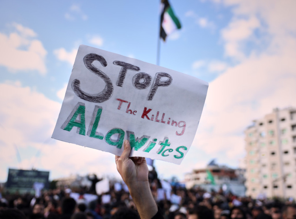 Tokom protesta alavita u sirijskoj oblasti Latakija poginulo troje, ranjeno više od 40