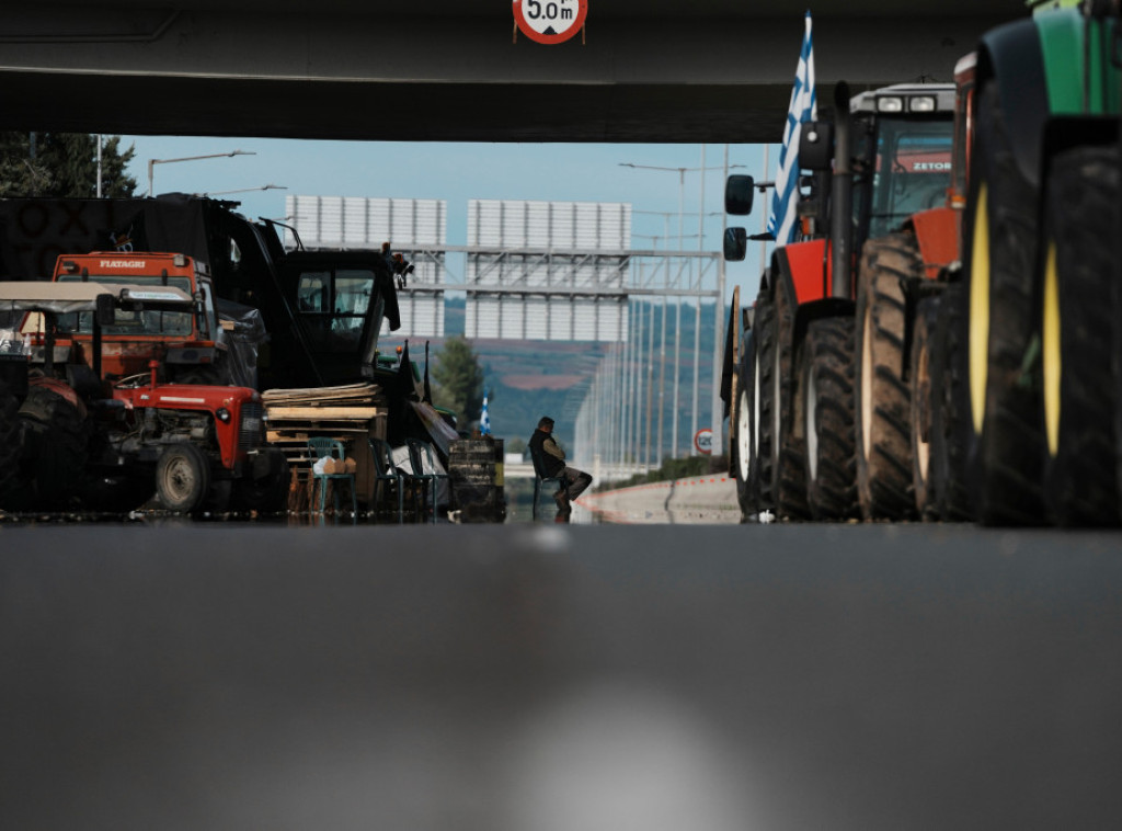 Grčka vlada pozvala podeljene poljoprivrednike koji protestuju na pregovore