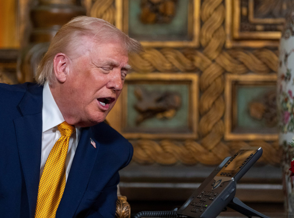 Tramp telefonom razgovarao sa Putinom uoči susreta sa Zelenskim; Ušakov: Tramp pažljivo saslušao Putinove argumente