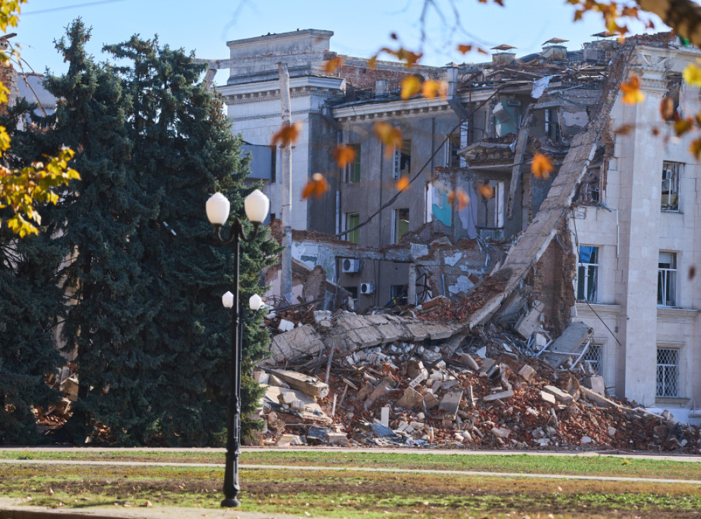 U ruskim napadima u Hersonskoj oblasti tokom dana povređeno deset osoba