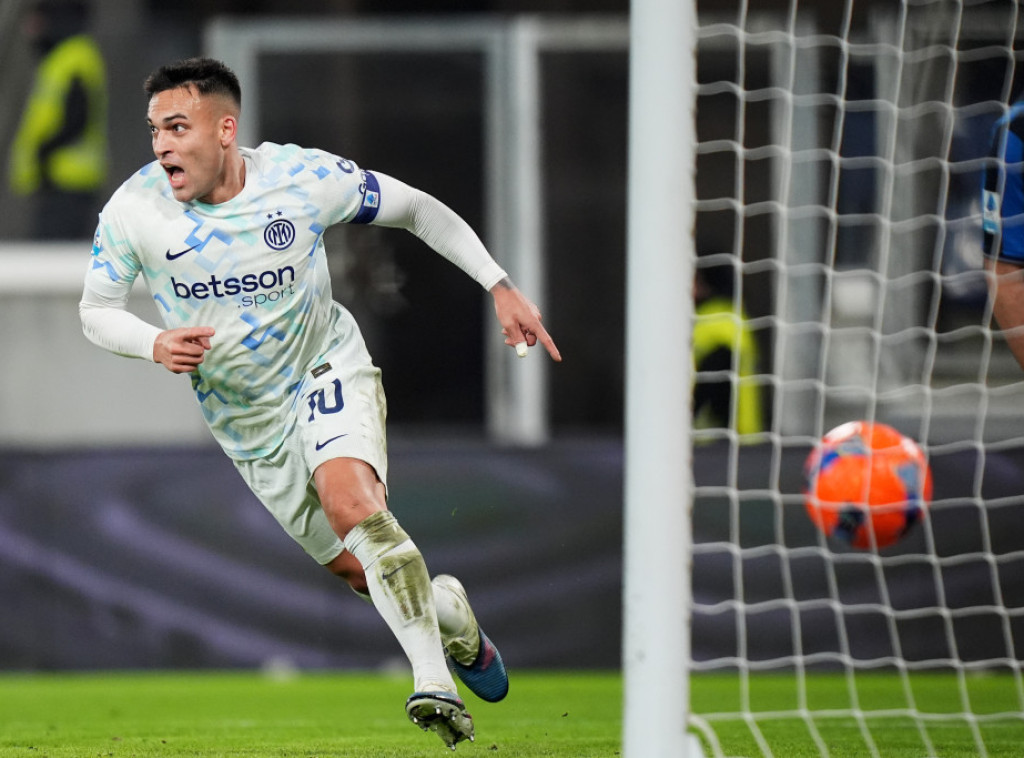 Fudbaleri Intera pobedili Atalantu za povratak na prvo mesto na tabeli Serije A