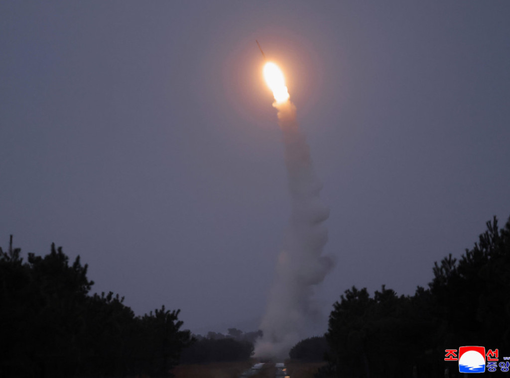 Kim Džong Un nadgledao vežbu lansiranja krstarećih raketa