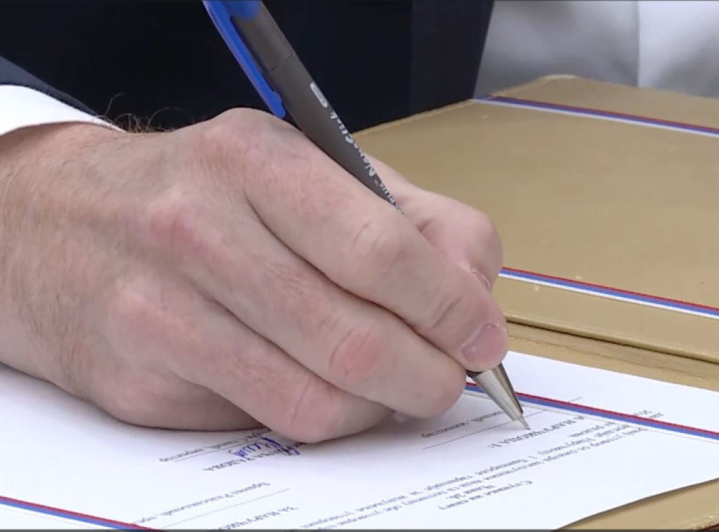 U Vladi Srbije potpisan ugovor o rekonstrukciji i izgradnji vodovodne mreže u Rači