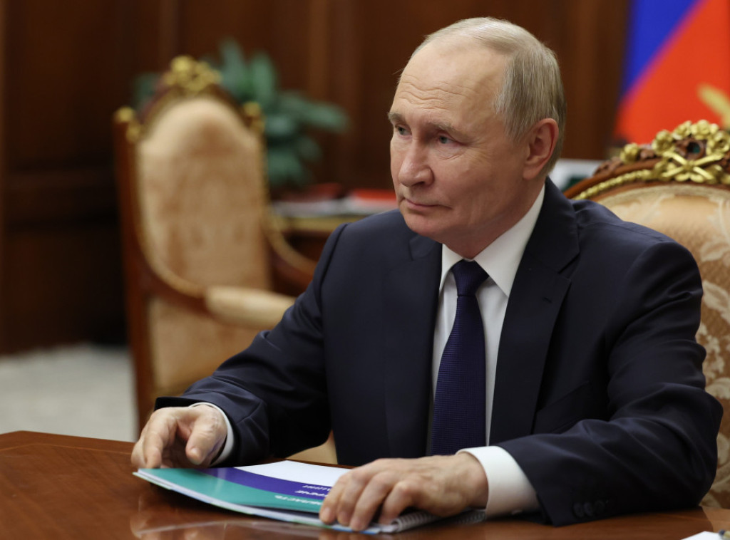 Putin održao sastanak o situaciji u zoni specijalnih vojnih operacija i istakao da se ukrajinske snage svuda povlače