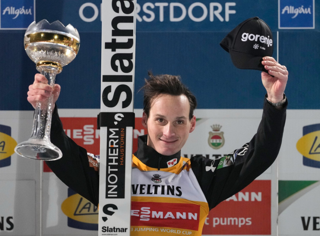 Slovenac Domen Prevc pobedio u Obersdorfu na startu turneje "Četiri skakaonice"