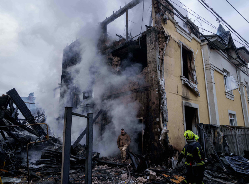 Ruske trupe napale Zaporožje: Izbio požar, jedna osoba povređena