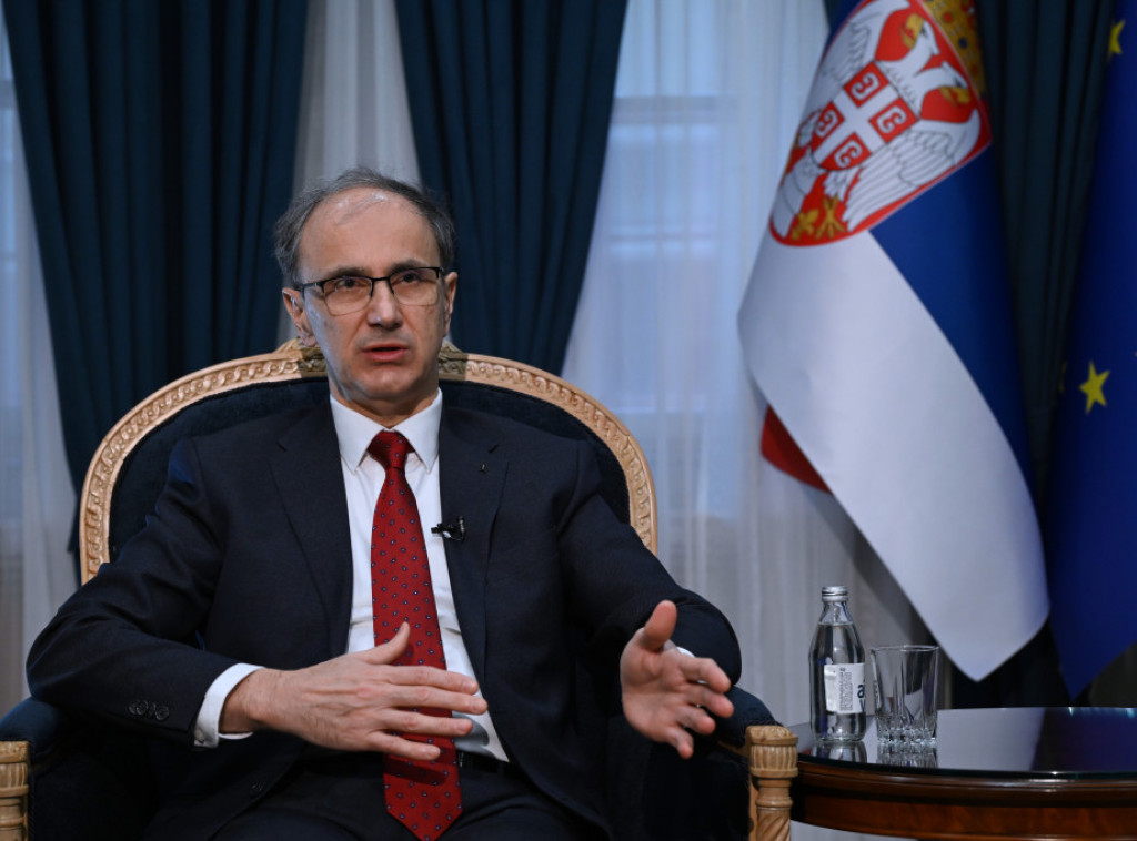 Premijer Macut na sednici Saveta za porodicu i demografiju o razvoju Srbije u toj oblasti