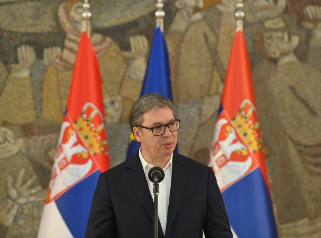 Predsedniku Vučiću novogodišnje čestitke uputili brojni državnici, među njima Si Đinping, Vladimir Putin, Micotakis