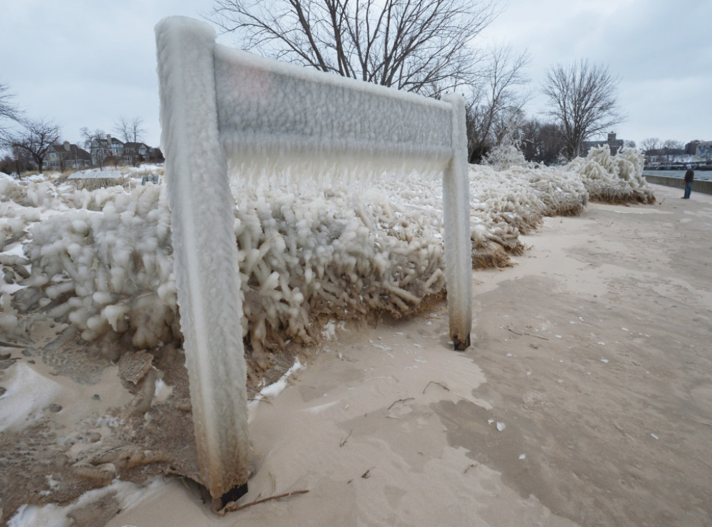 Zbog lošeg vremena u Turskoj otkazani letovi i obustavljena nastava u više pokrajina