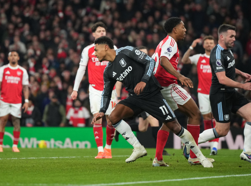 Arsenal ubedljiv protiv Aston Vile, novi kiks Junajteda