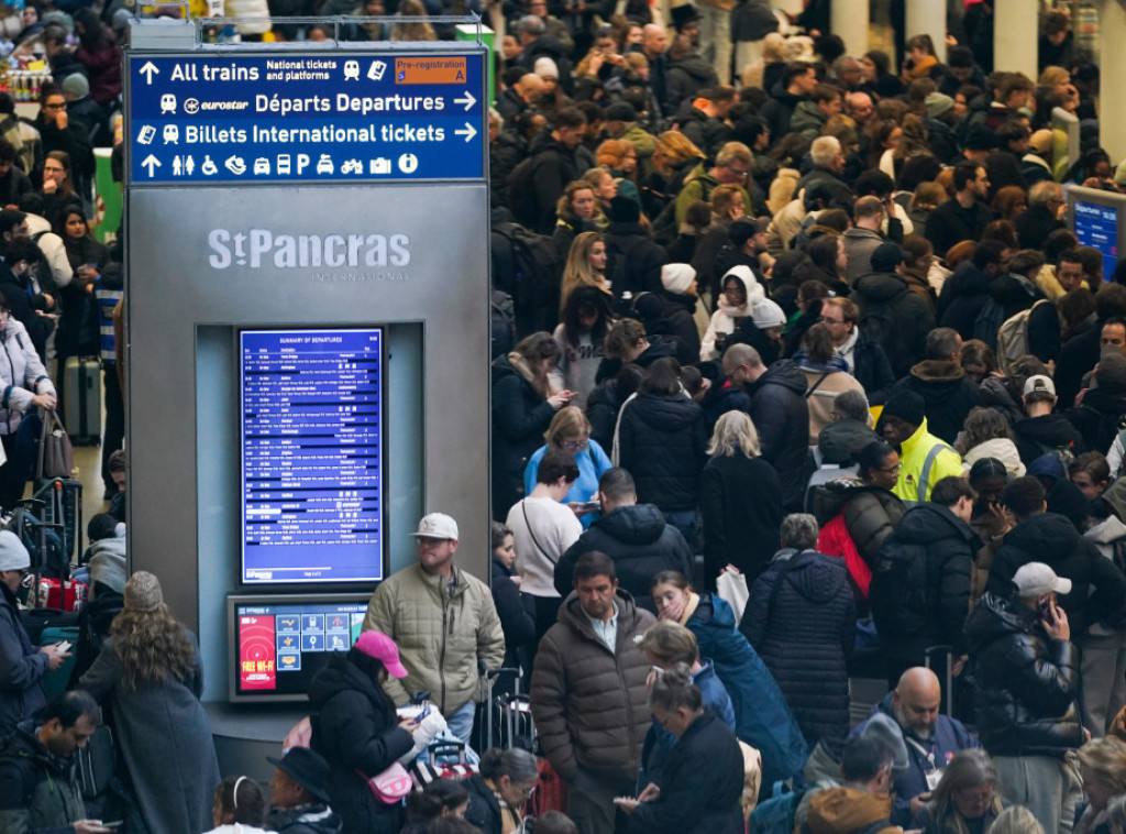 Kašnjenja Evrostara ulaze u drugi dan, putnici zaglavljeni u vozovima tokom noći