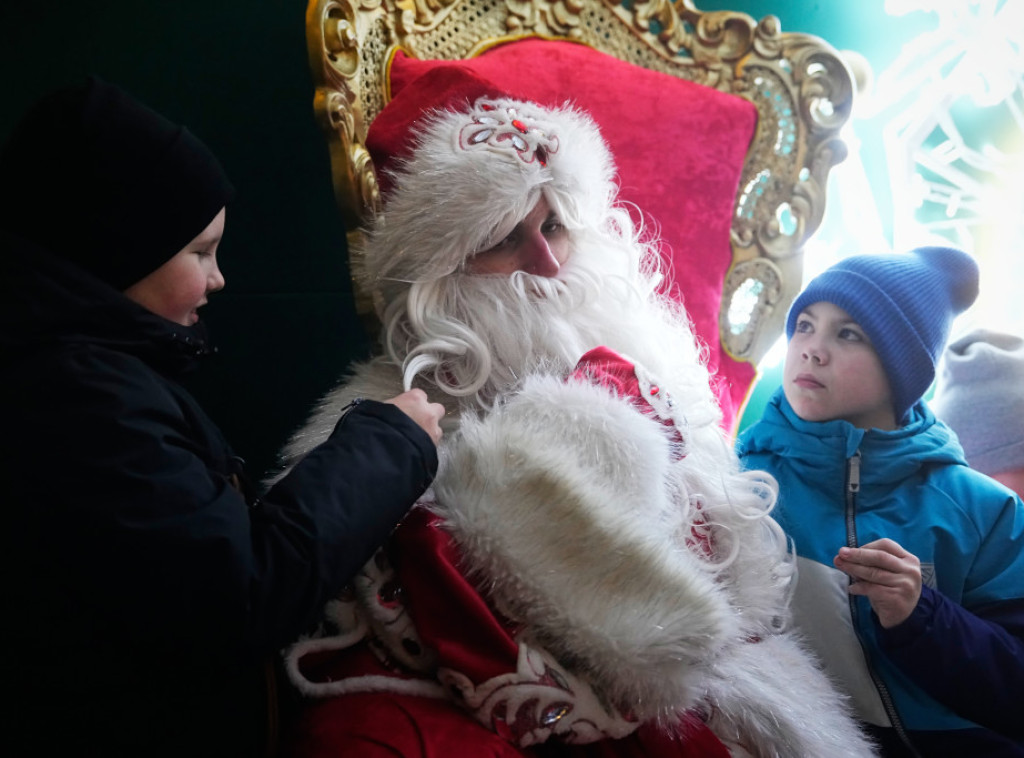 Deda Mraz krenuo na novogodišnje putovanje po Rusiji