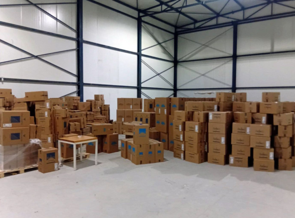 Uhapšena grupa osumnjičena da su firmu oštetili za cigarete vrednosti 2 miliona evra