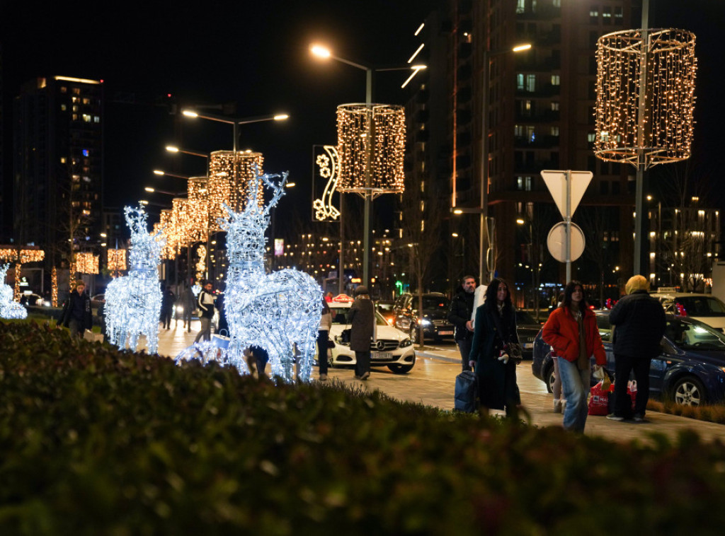 Veliki broj građana i turista dočekuje 2026. u Beogradu, niz manifestacija u centru grada