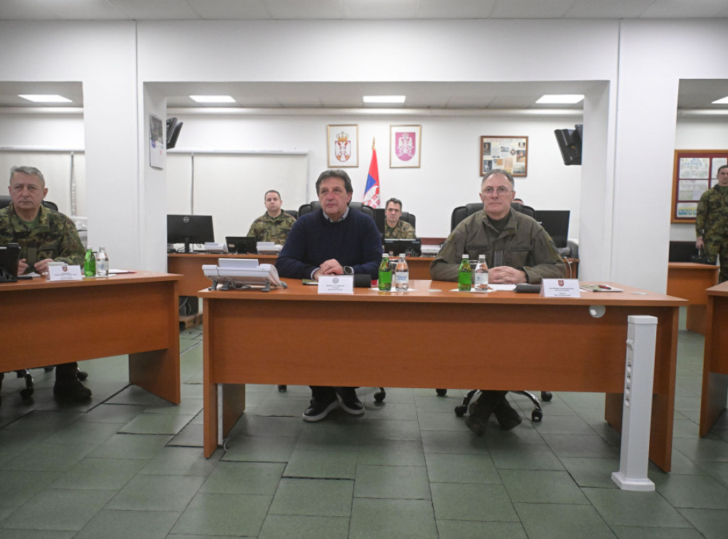 Gašić i Mojsilović obišli Operativni centar sistema odbrane
