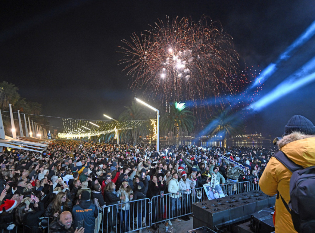 Region: Nova 2026. dočekana u brojnim gradovima u veseloj atmosferi i bez incidenata