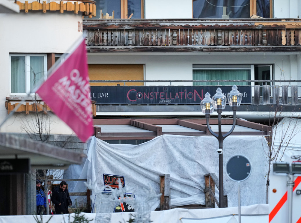 BFM: Mini vatromet u flašama mogući uzrok požara u baru u švajcarskom odmaralištu