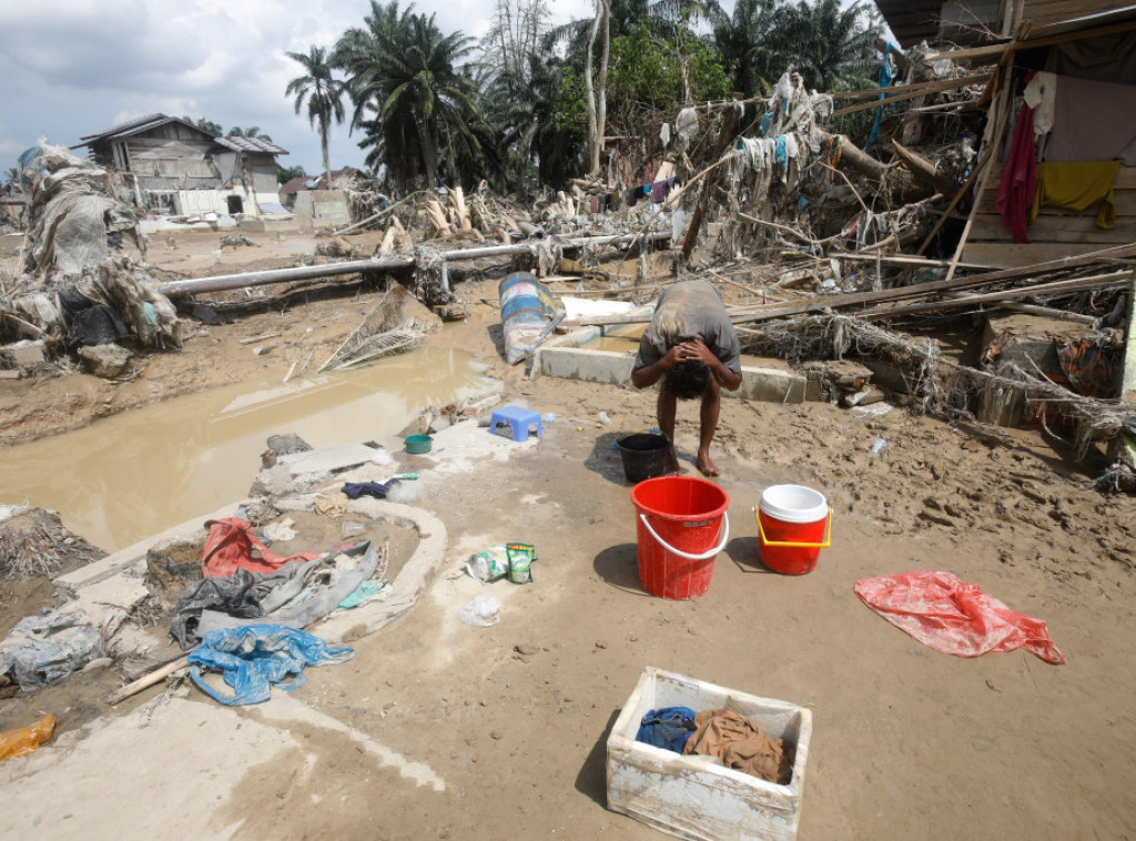 Molotovljev koktel i pretnje upućene kritičarima indonežanske vlade zbog poplava