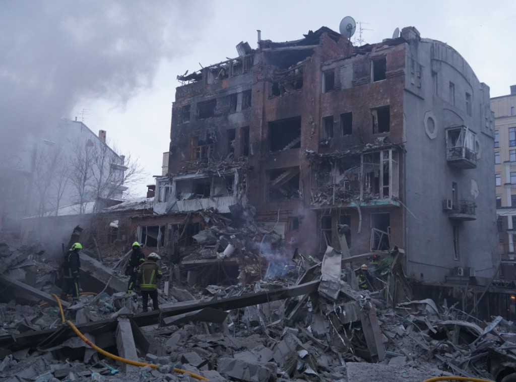 Kijev: Rusi sa dve rakete pogodili stambeno naselje Harkova, povređeno 13 ljudi