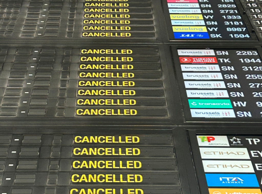 Gotovo 450 letova otkazano ili odloženo na aerodromu Shiphol zbog snega i vetra