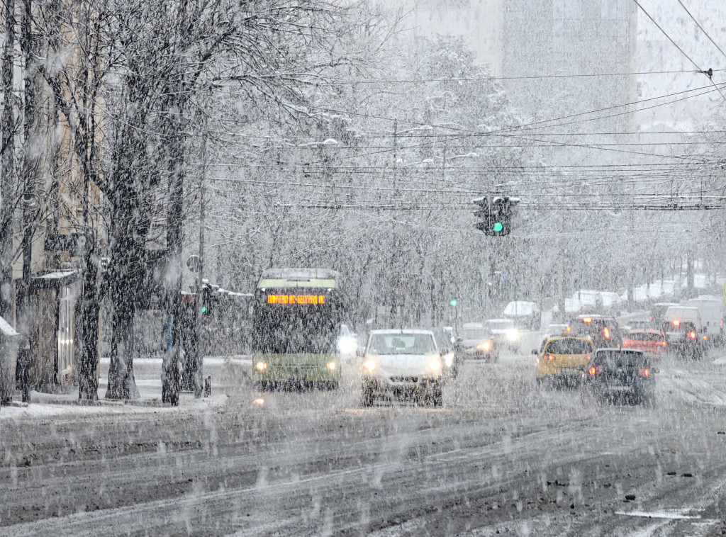 Putevi Srbije apeluju na oprez u saobraćaju zbog najavljenog snega i ledene kiše