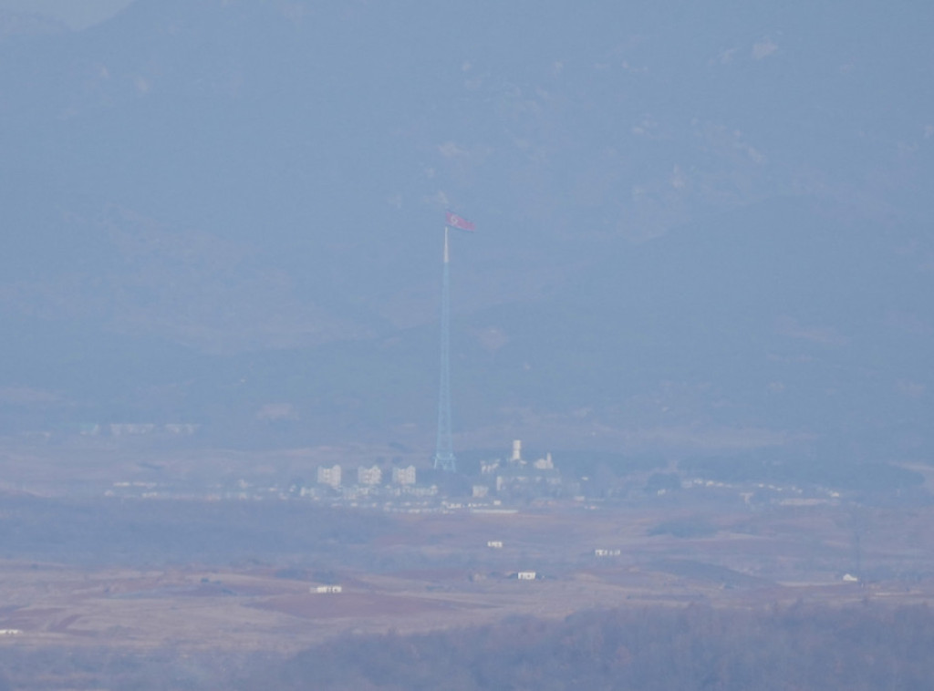 Severna Koreja lansirala najmanje dve balističke rakete u Japansko more