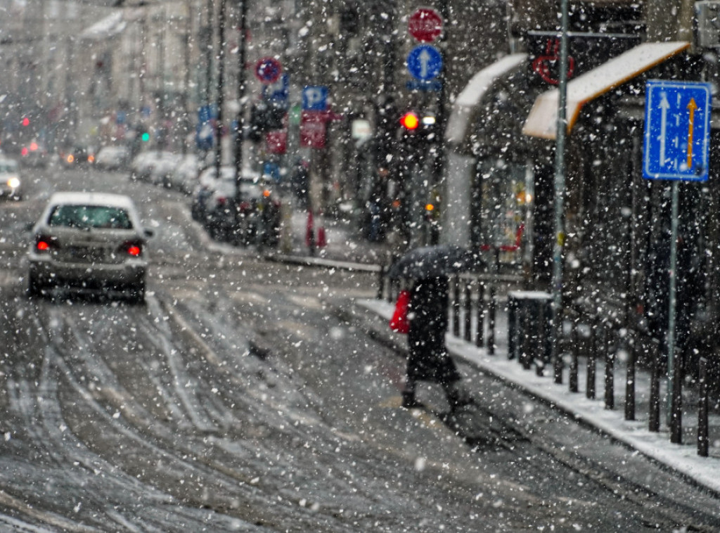 AMSS: Teži uslovi za vožnju zvog snežnih padavina, zimska oprema obavezna