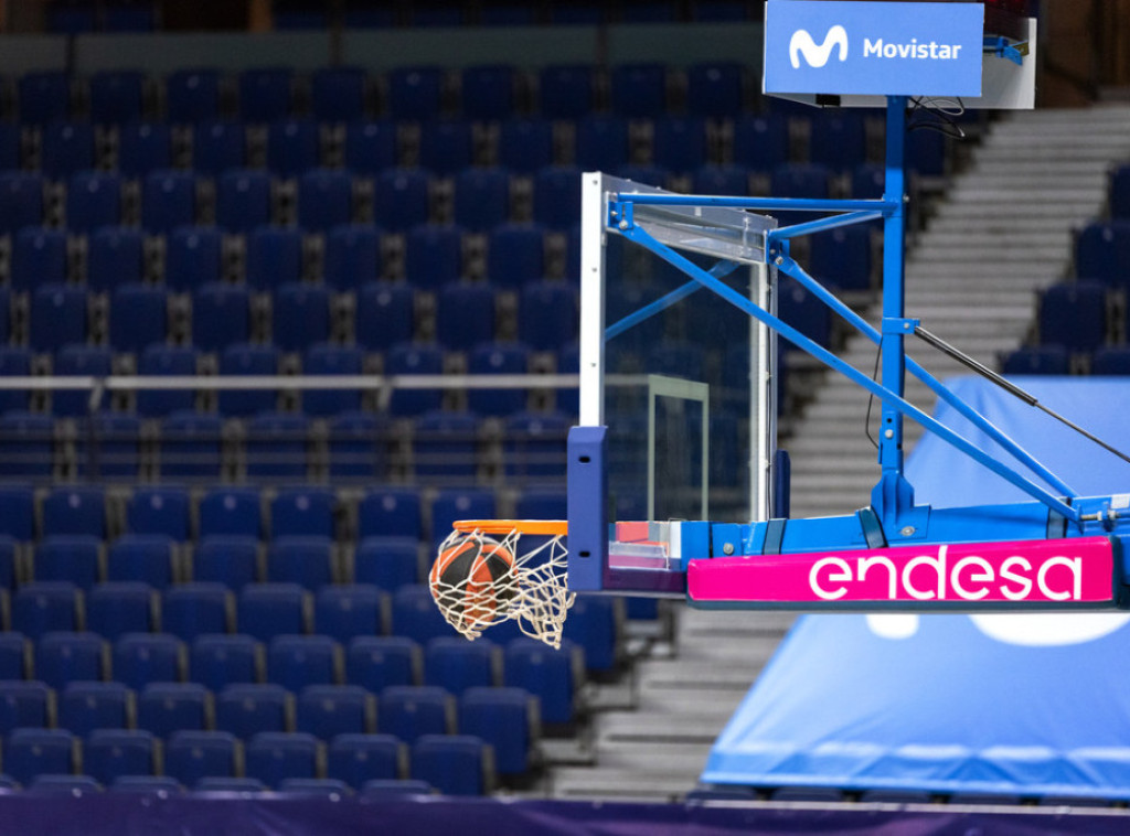 Košarkaši Barselone pobedili Real u Madridu u derbi meču španske ACB lige