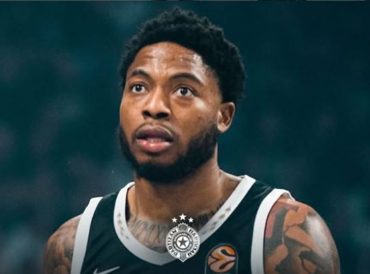 Američki košarkaš Tajrik Džouns nije više član Partizana