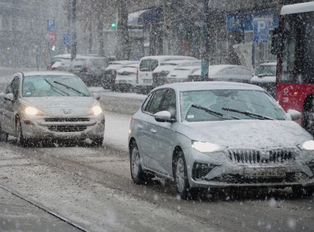 Dragan Pavković: Na glavnim putevima raskvašeni sneg do 5 centimetara, u višim predelima do 10 centimetara
