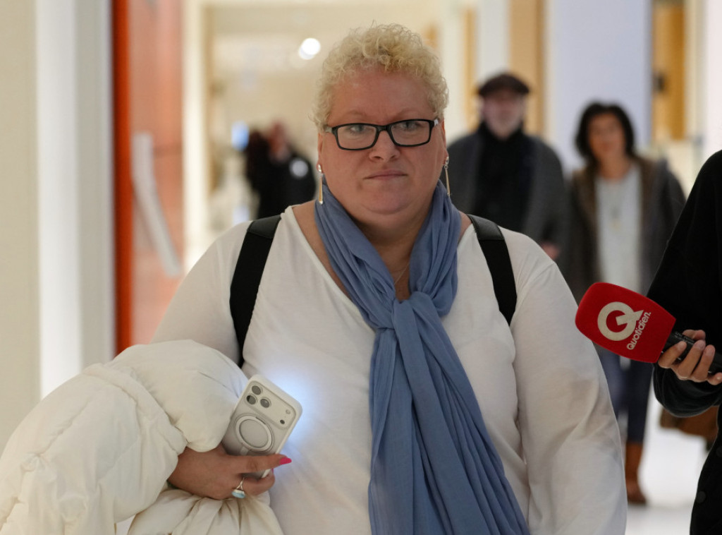 Sud u Parizu osudio 10 osoba zbog digitalnog nasilja nad Brižit Makron