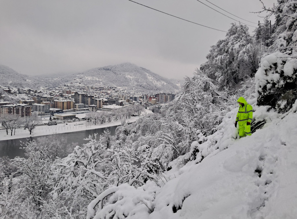 Sve ekipe Elektrodistribucije Srbije na terenu zbog kvarova na mreži širom zemlje