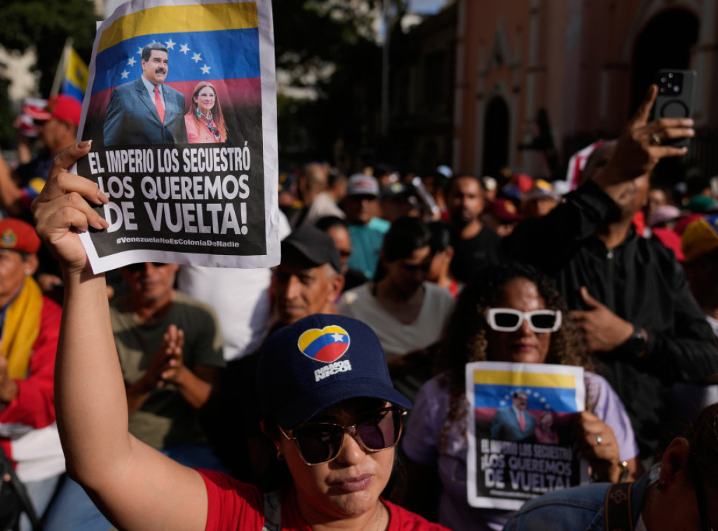 Pristalice Madura protestovale u Karakasu dok je Delsi Rodrigez polagala zakletvu