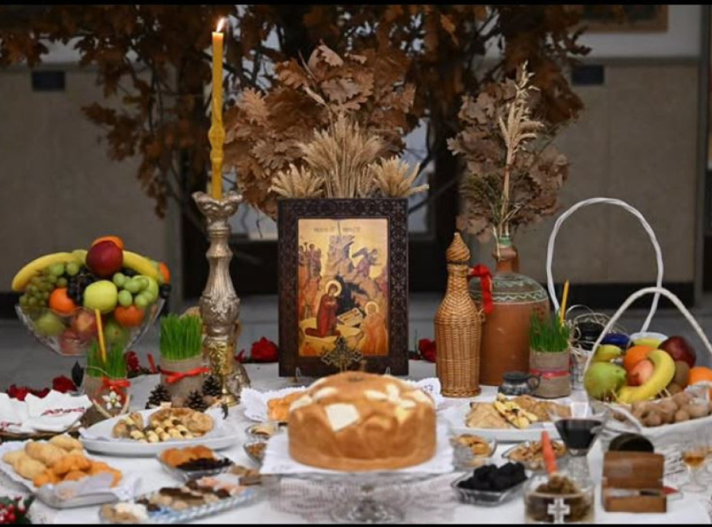 Predsednik Vučić čestitao Badnji dan: Neka nam ovaj praznik donese mir u srcima, slogu u zajednici