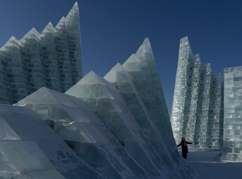 U Kini otkriveno više od 30 grobnica starih oko 3.000 godina i dragoceni predmeti