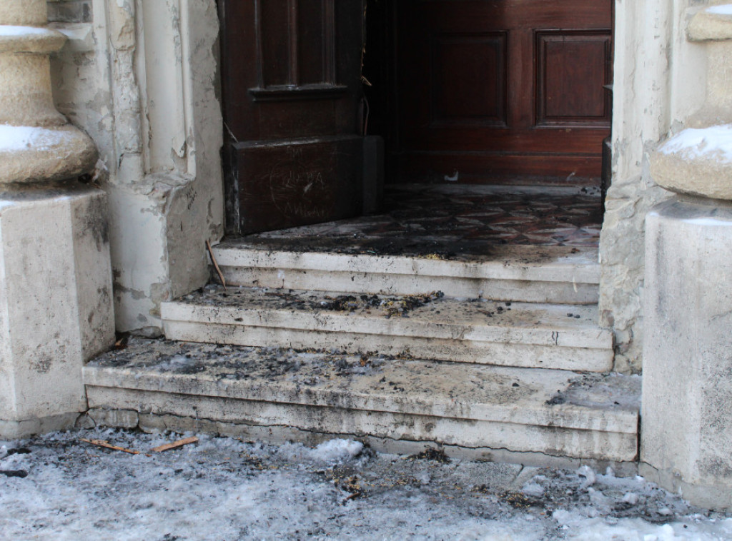 Požar na crkvi Imena Marijinog u Novom Sadu, uviđaj u toku