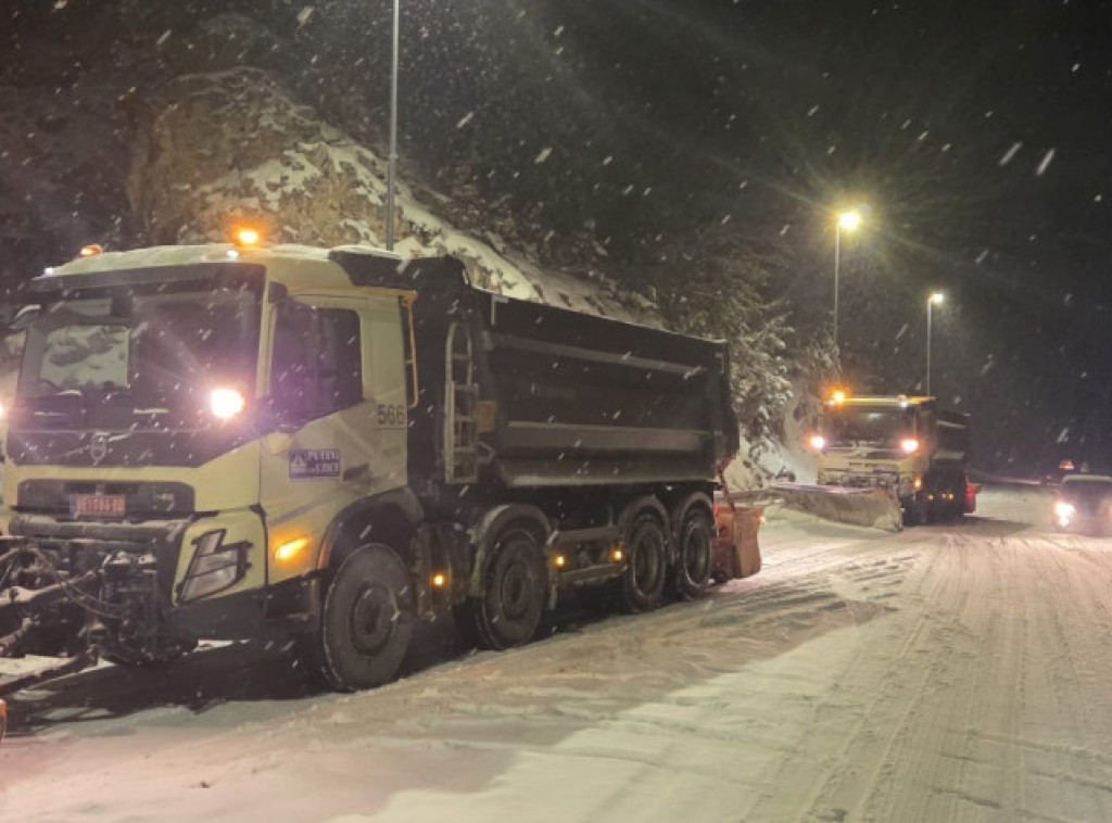 Zapadna Srbija: Sneg pada neprestano duže od 12 sati