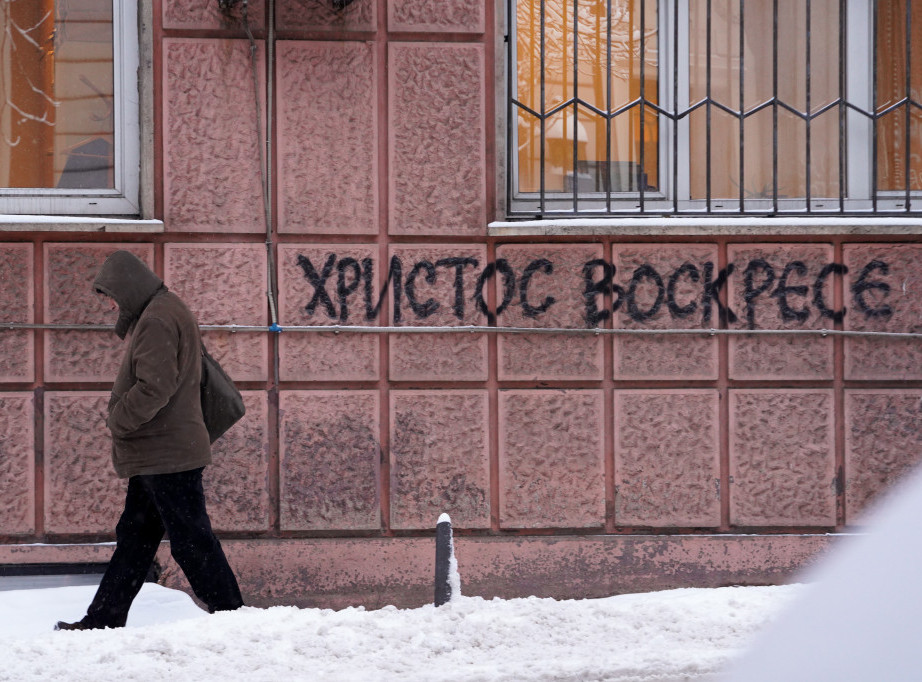 RHMZ: Tokom večeri i noći veoma hladno, oprez vozačima zbog snega i leda