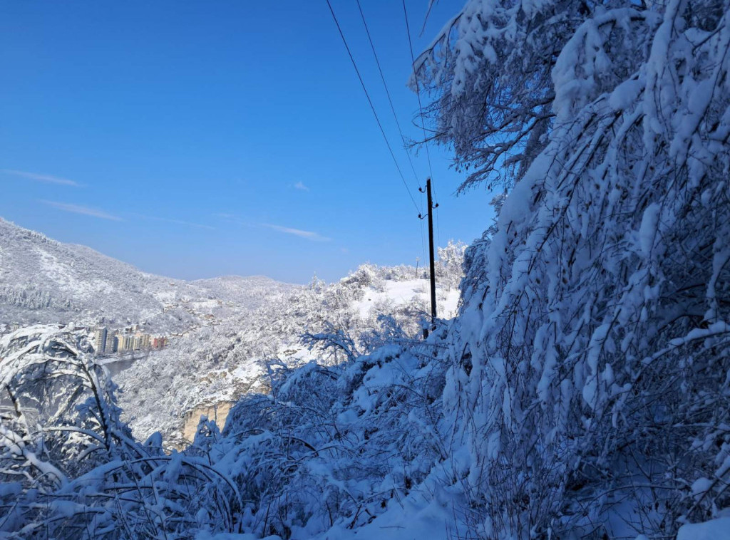 Opština Krupanj: Pojedina sela šest dana bez struje, pojačane ekipe montera na terenu