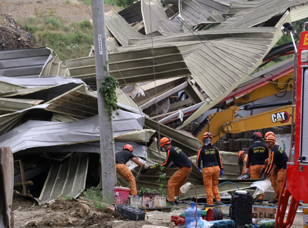 Najmanje četiri osobe poginule u urušavanju deponije na Filipinima
