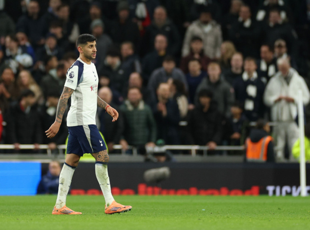 Kapiten Totenhema Kristijan Romero zbog suspenzije propušta meč protiv Aston Vile