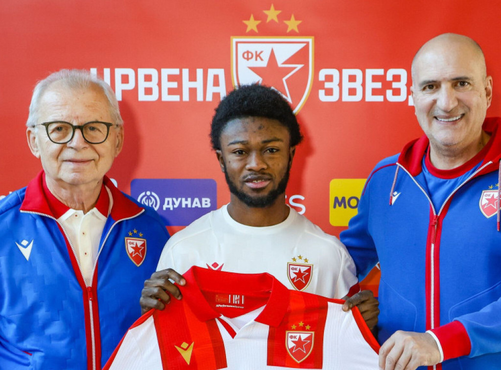 Fudbaler iz Gane Daglas Ovusu zvanično potpisao ugovor sa Crvenom zvezdom