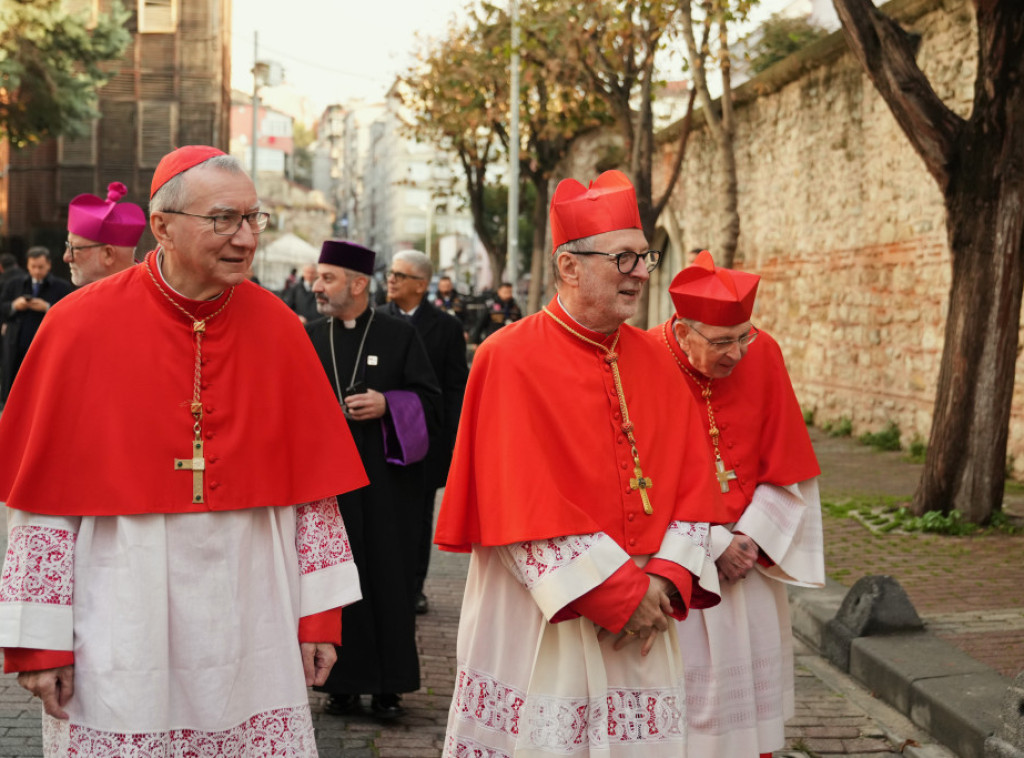 Vašington post: Vatikan apeluje na SAD da Maduru pruže izlaz i dozvole mu da potraži azil u Rusiji