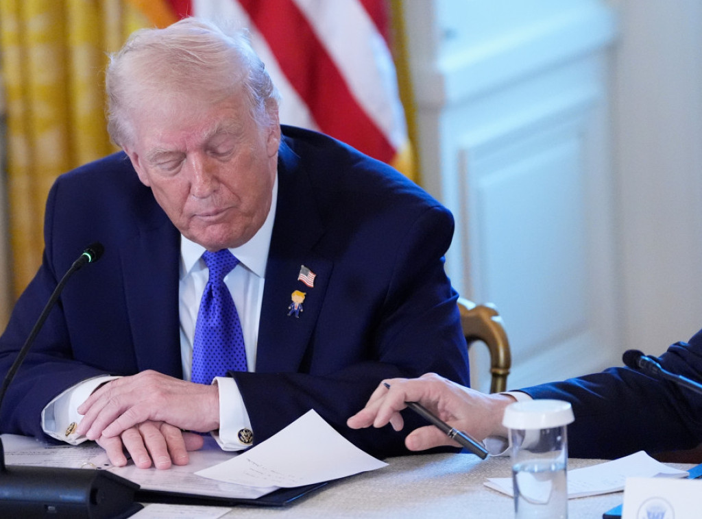 Mediji: Telefonski razgovor Trampa i Petra sprečio eskalaciju tenzija