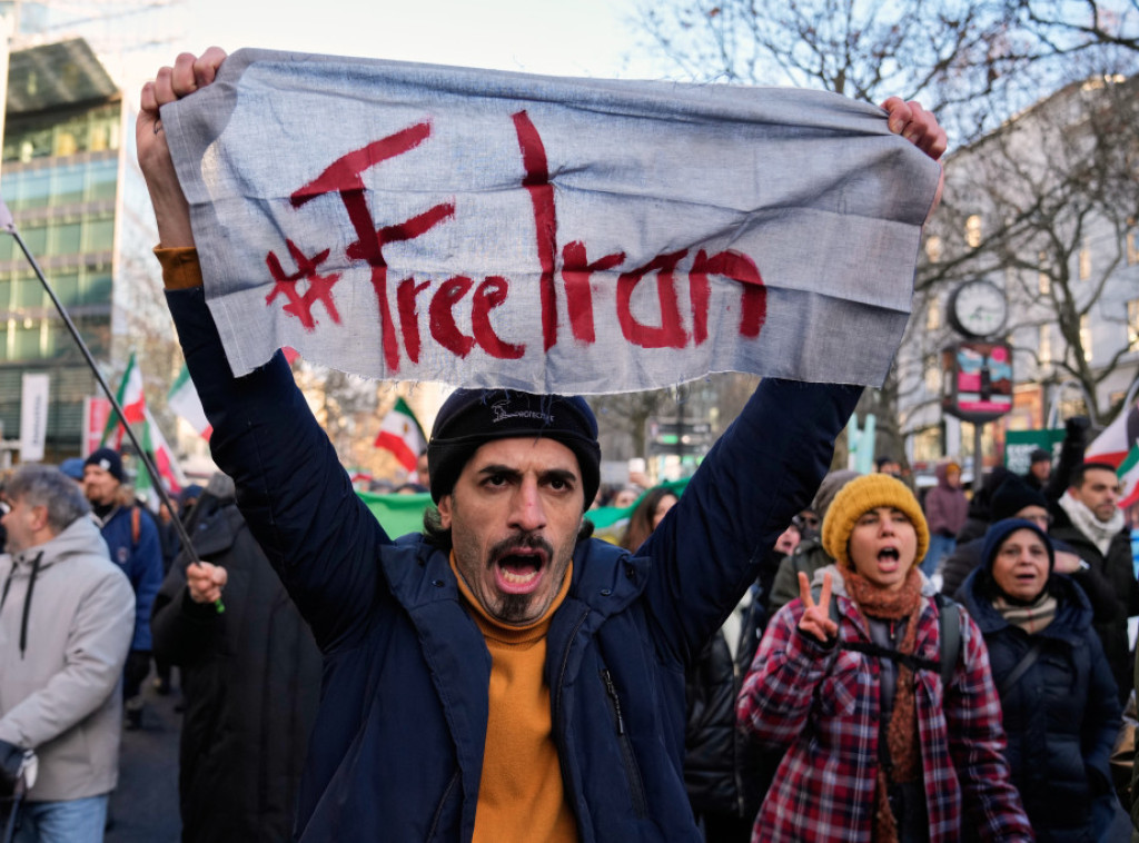 U Berlinu održan skup podrške demonstrantima u Iranu