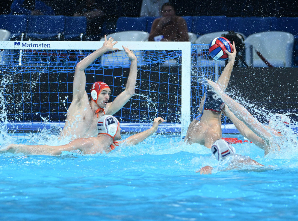 Vaterpolisti Srbije tek posle peteraca pobedili Holandiju na startu Evropskog prvenstva u Beogradu